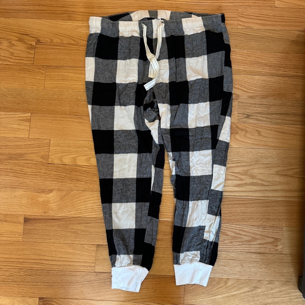 Old Navy Plaid Pajama Joggers